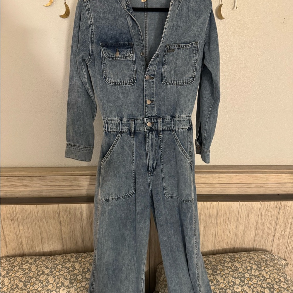 Universal Thread Blue Denim Apparel